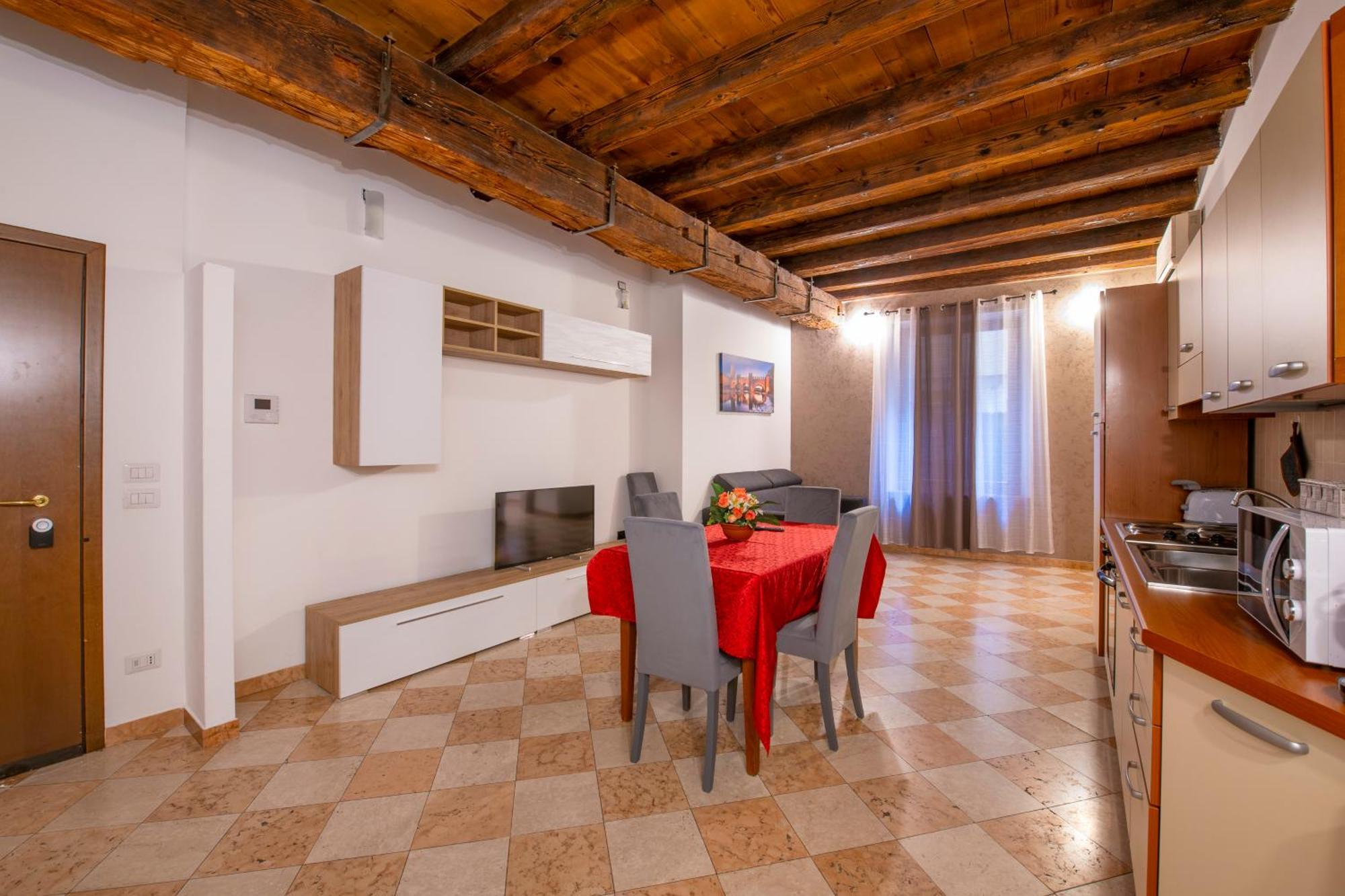 Arena Suite Mazzini Verona Centro Esterno foto